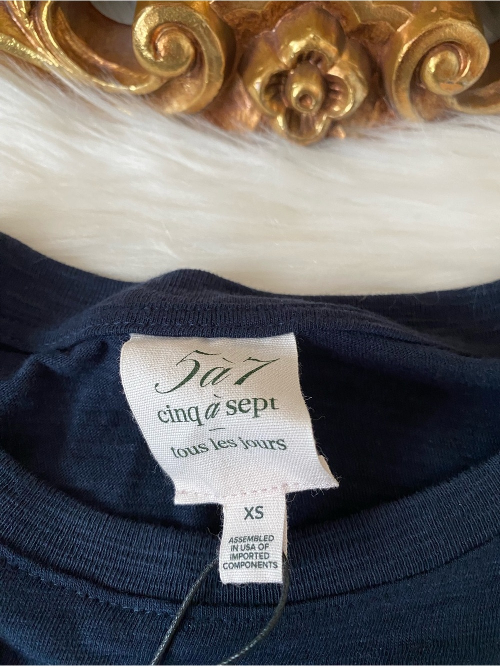 5 a 7 cinq a Sept Embellished Collage Smiley Tee Shirt NWT - Picture 11 of 13